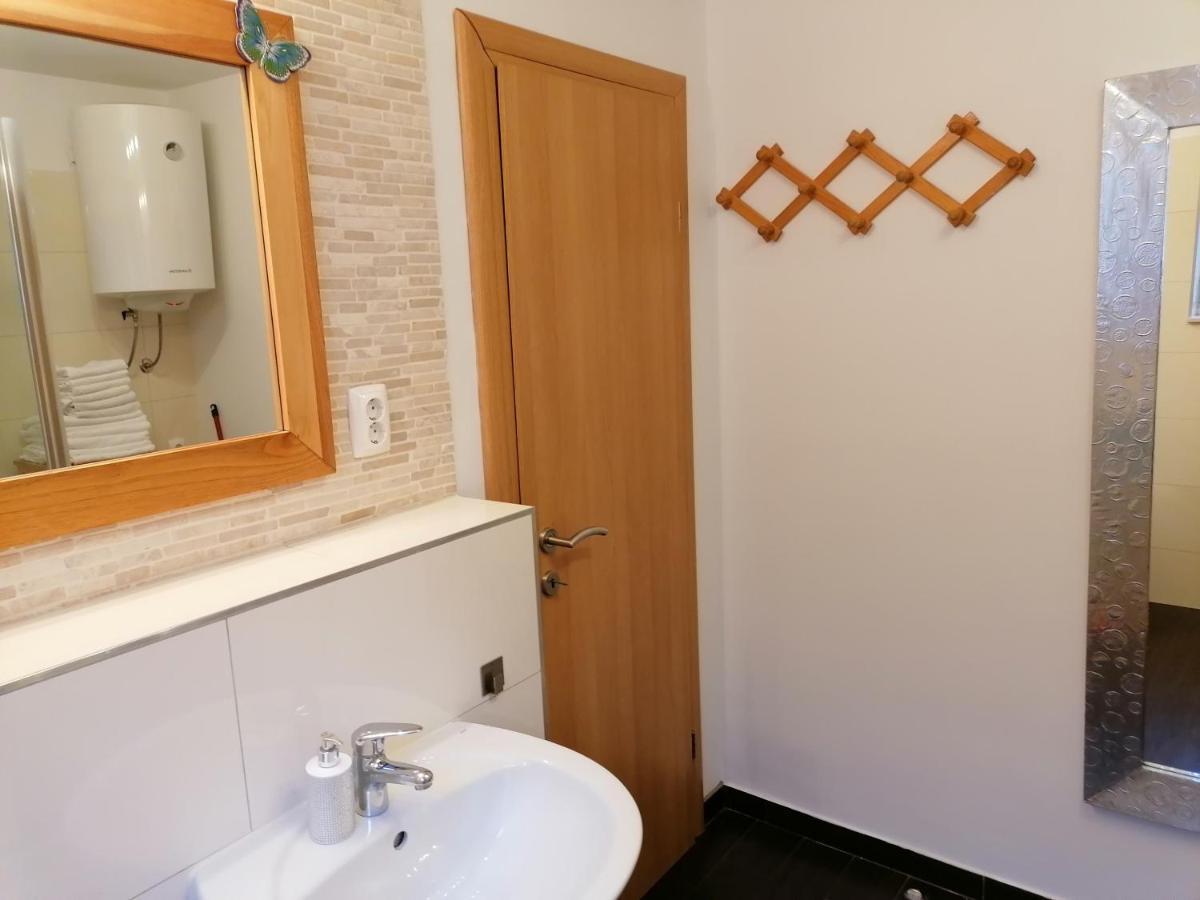 Karlo Apartment